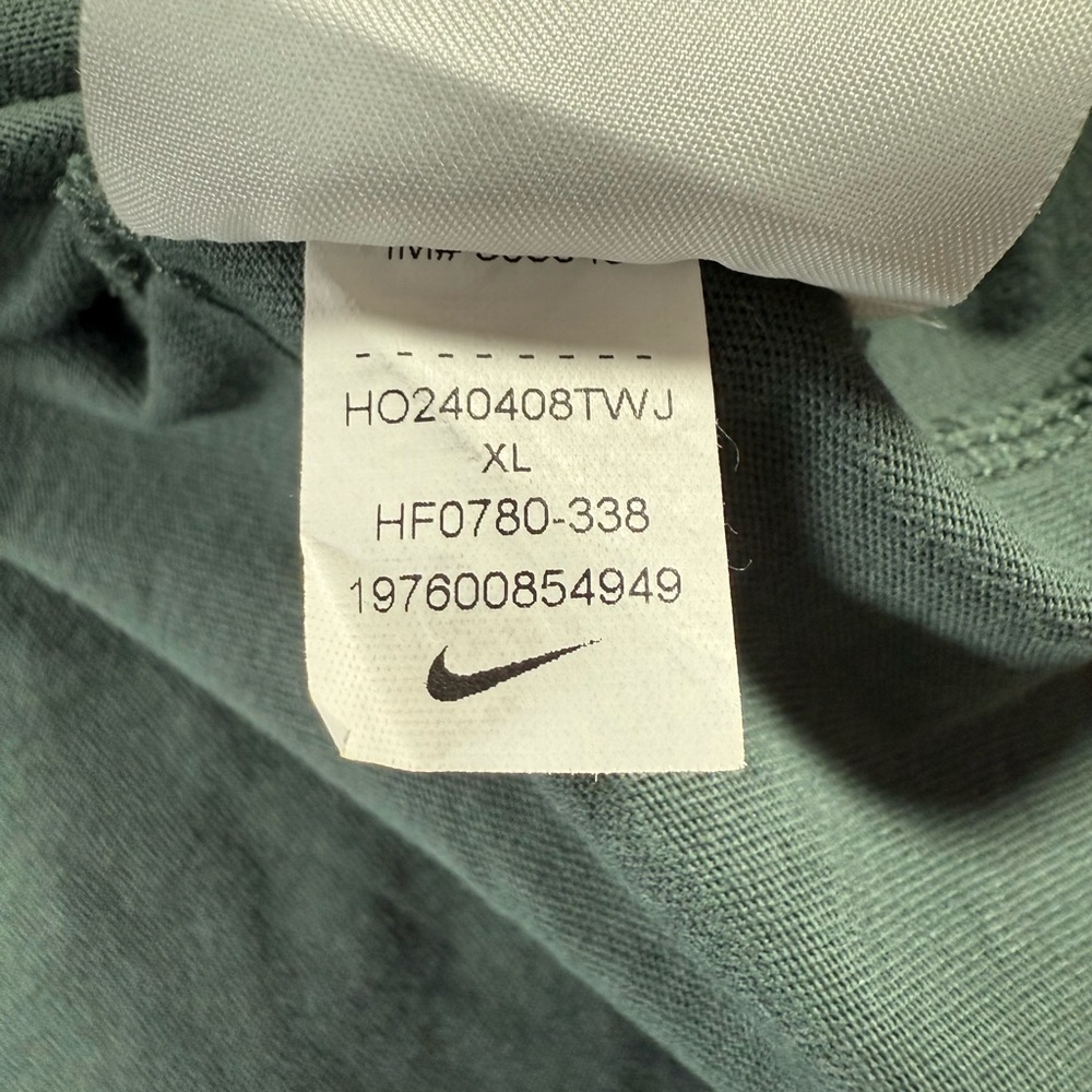 The Nike Tee Women's Long Sleeve - Picture 6 of 6